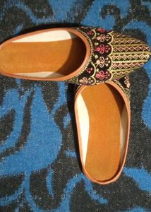 Kashmiri Leheriya Elegant Jutis
