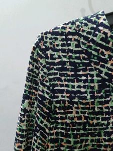 Patterned 3/4 Sleeve Top
