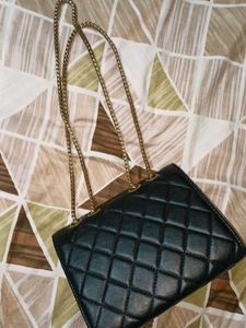 Chic Black Crossbody Bag
