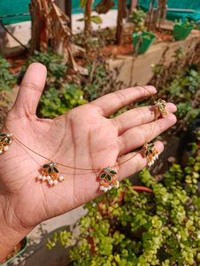 Green Trendy Invisible Chain With Pearl Hanging