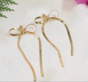 BOW EARRING