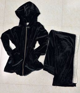 Velvet Tracksuit very warm new 🥰🥰