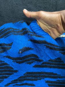 90’s Vintage Sweater Grab Fast