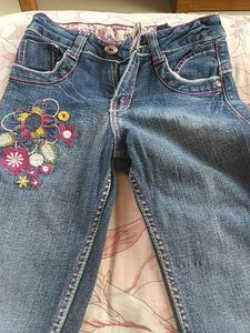 Design Blue Jeans For 5-6 Years Girl