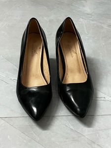 Black Heels 👠