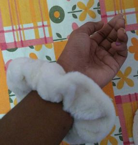 Soft Scrunchies 🤍