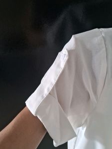 V Neck Off-white Korean Top