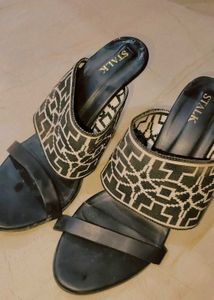 Stalk Black & White Mules - Size 5