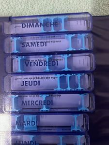 Pill Organizer Box In French 🇫🇷