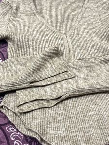 Ribbed V-Neck Long Sleeve Top