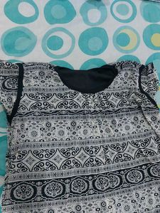 XL Top with sleeves