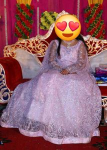 I Am Seeling Gawon With Jewelry