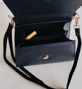 Chic Black Crossbody Bag