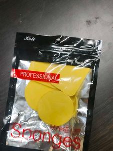 Pack of four makeup sponges