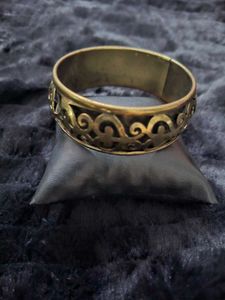 Vintage Ornate Gold-Tone Bangle