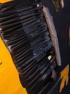 Make-up Brush Professionally