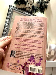 It Ends With Us: Colleen Hoover