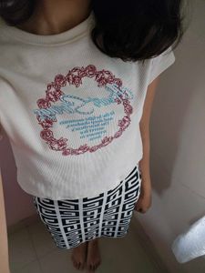 Women Typographic Print Fitte