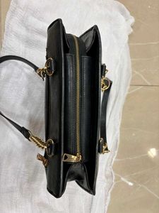 Stylish Black Baggit Handbag
