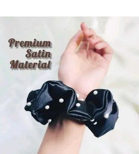Chic Black &amp; White Scrunchie Set