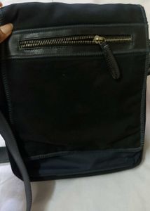 Baggit Crossbody Bag