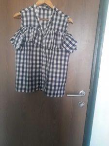 Chic Gingham Cold Shoulder Top