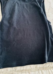Black Sleeveless top