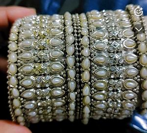 Pearl Bangle Set