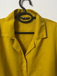 Crop Shirt With Tie Knot