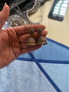 4 Pairs Of ethnic earrings