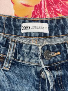 ZARA high Waist Mom’s Jeans.