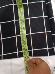 Size 28 To 30 Inches Checkered Wide Leg Pants