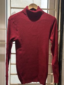 Burgundy Ribbed Turtleneck