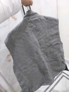 Men's Reversible Grey and black Sleeveless Vest