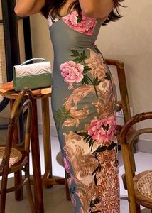 Stylecast x Revolte Floral Printed Georgette Maxi