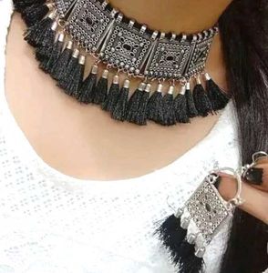 🤍✨Silver Tassel Choker