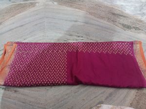 I Am Selling Saree