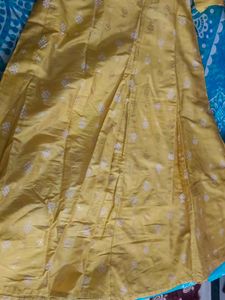 Elegant Gold Embroidered Kurta