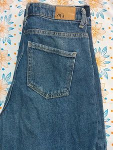 Zara High-Waisted Jeans
