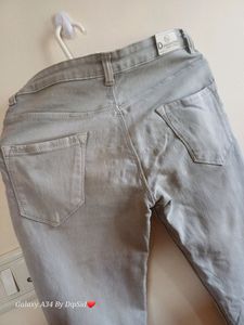 Grey Jeans👖 (28 Size)