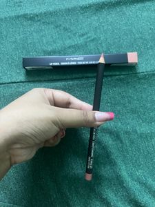 MAC Lip Liner “Boldly Bare”