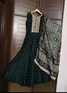 Women Green Partywear Zari Embroidery Suit Set