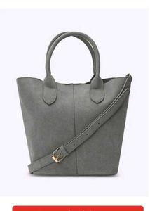 Brand New Tote Bag With Pouch