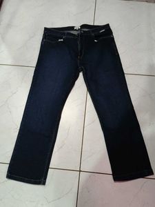 Straight Cut Jeans