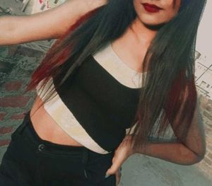 Very Stylish Crop Top For Women
