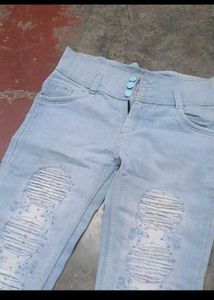 Like New Sky Blue fitted Skinny  jeans For Girls