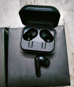 Mivi Duopods F30 with 42 hours batteryFast Charging TWS Bluetooth Headset (Black, True Wireless)