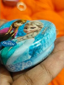 Frozen Heart Keychain - Adorable!
