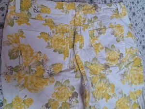 Floral Capri/shorts