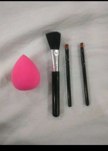 30 PIECE FULL FACE MAKE-UP COMBO